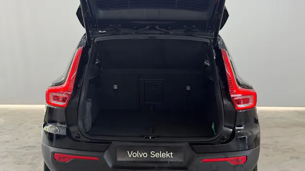VOLVO XC40 2.0 B4 MH Ultra Dark