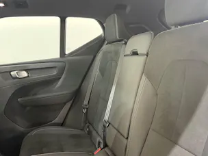 VOLVO XC40 2.0 B4 MH Ultra Dark