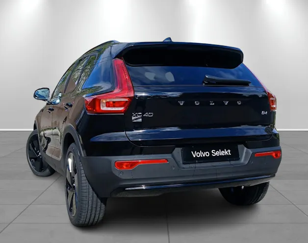 VOLVO XC40 2.0 B4 MH Ultra Dark