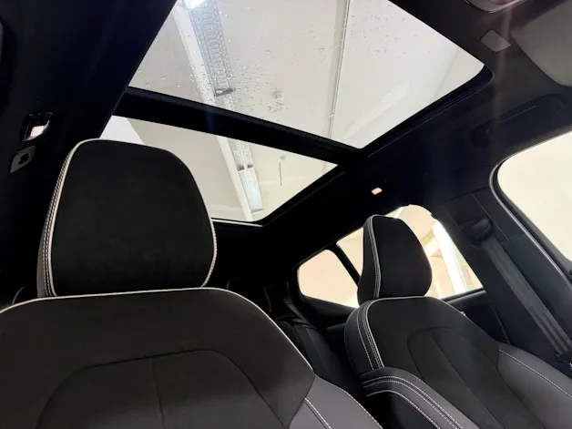 VOLVO XC40 2.0 B4 MH Ultra Dark