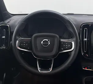 VOLVO XC40 2.0 B4 MH Ultra Dark