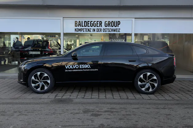 VOLVO ES90 Plus