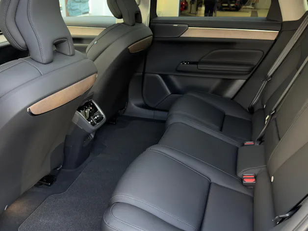 VOLVO ES90 Plus
