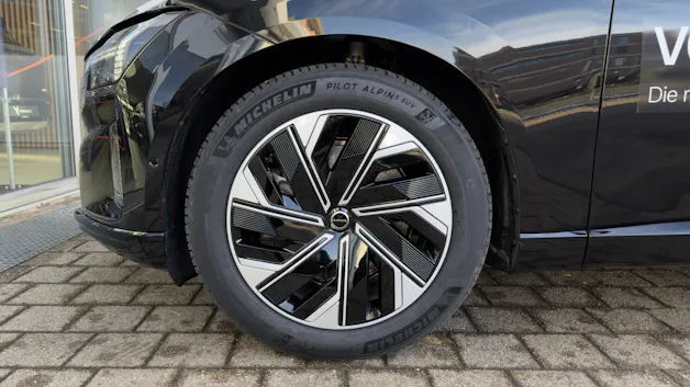 VOLVO ES90 Plus