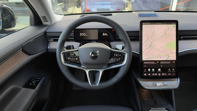 VOLVO ES90 Plus
