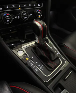 VW Golf 2.0 TSI GTI TCR DSG