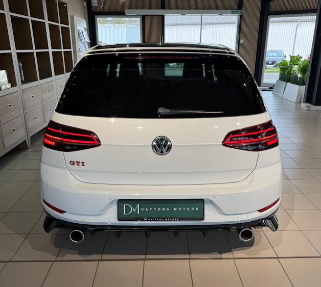 VW Golf 2.0 TSI GTI TCR DSG