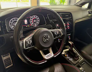 VW Golf 2.0 TSI GTI TCR DSG