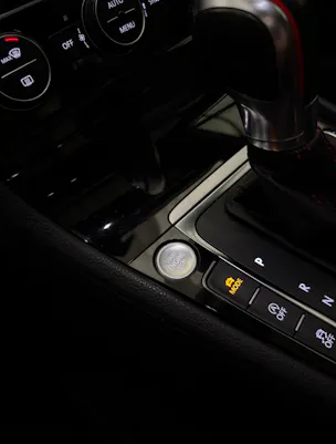 VW Golf 2.0 TSI GTI TCR DSG