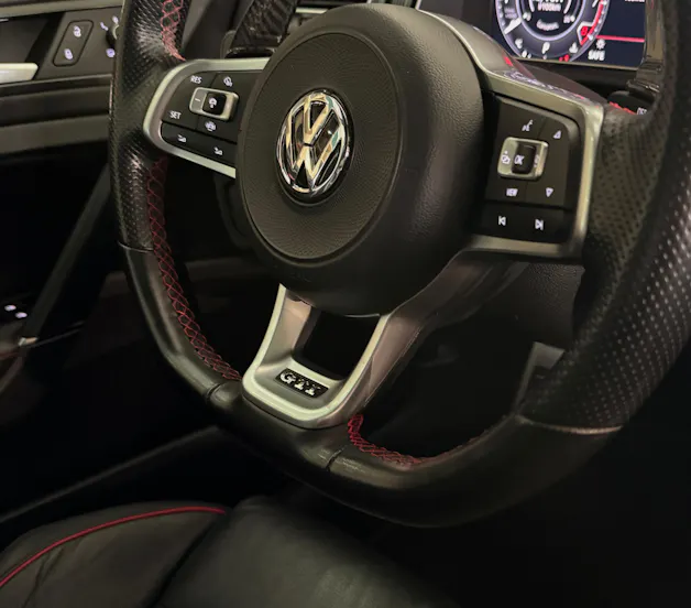 VW Golf 2.0 TSI GTI TCR DSG