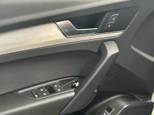 AUDI SQ5 TDI quattro Schwarz Optik tiptronic