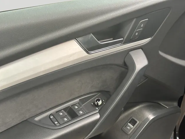 AUDI Q5 40 TDI S-line quattro S-tronic S-Line