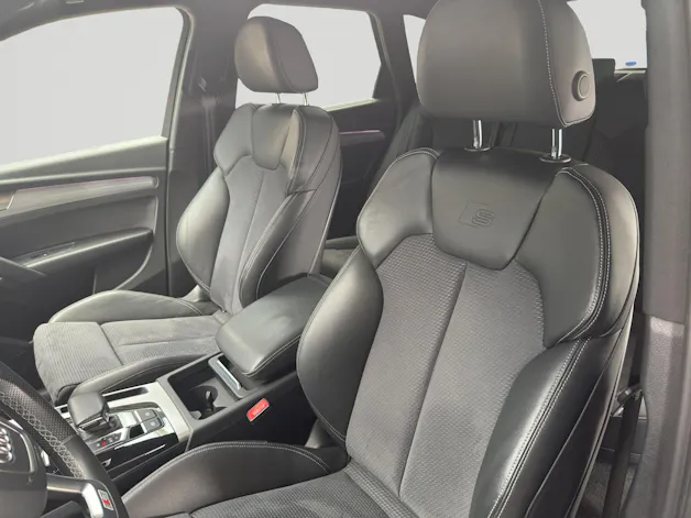AUDI Q5 40 TDI S-line quattro S-tronic S-Line