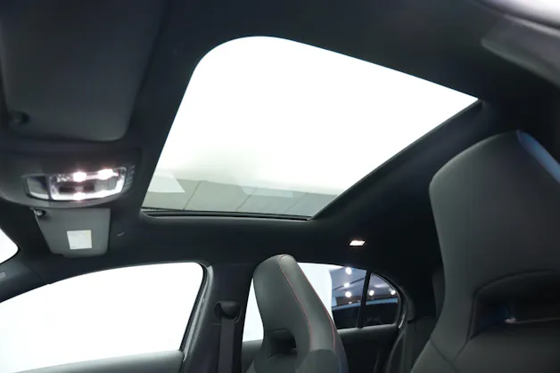 MERCEDES-BENZ A 220 4Matic 8G-DCT *CH-Fahrzeug*