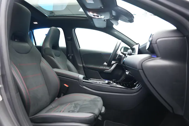 MERCEDES-BENZ A 220 4Matic 8G-DCT *CH-Fahrzeug*