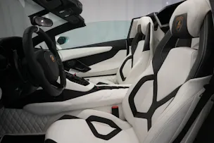 Lamborghini Aventador LP700-4 Roadster E-Gear *Unikat* *Novitec* *Mattlackierung*
