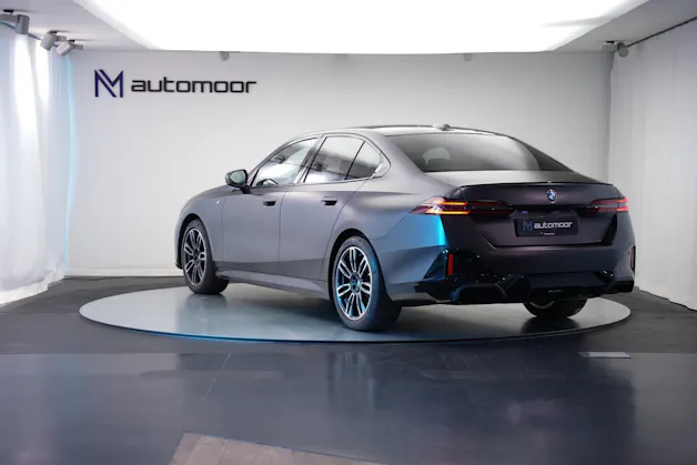 BMW 540d xDrive 48V M Sport Pro Steptronic *Frozen Deep Grey* *Iconic Glow* *Shadow Line* *Carbon*