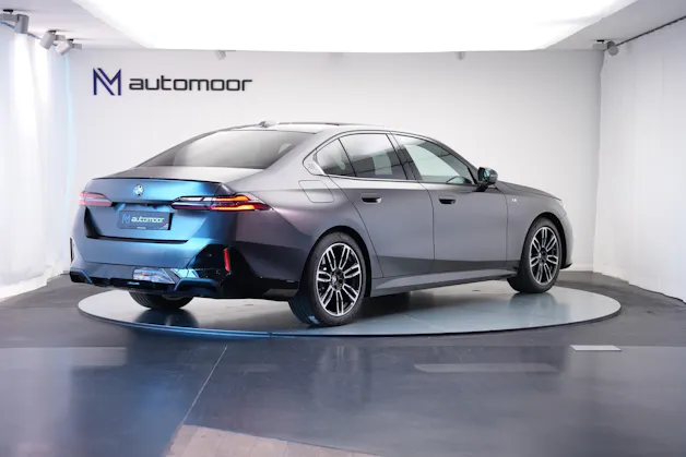 BMW 540d xDrive 48V M Sport Pro Steptronic *Frozen Deep Grey* *Iconic Glow* *Shadow Line* *Carbon*