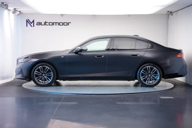 BMW 540d xDrive 48V M Sport Pro Steptronic *Frozen Deep Grey* *Iconic Glow* *Shadow Line* *Carbon*
