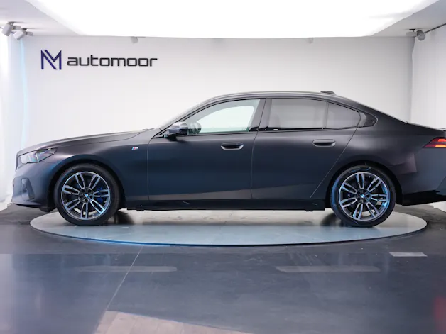 BMW 540d xDrive 48V M Sport Pro Steptronic *Frozen Deep Grey* *Iconic Glow* *Shadow Line* *Carbon*