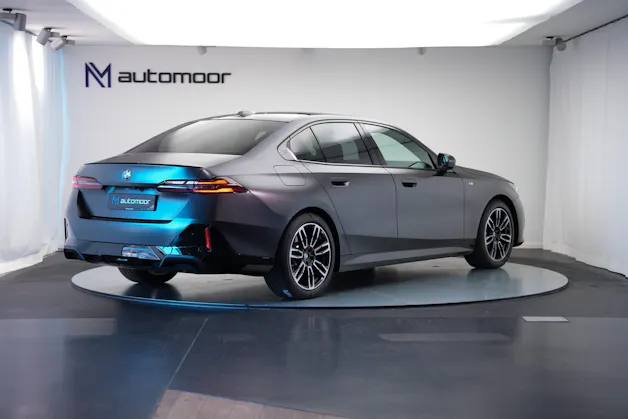 BMW 540d xDrive 48V M Sport Pro Steptronic *Frozen Deep Grey* *Iconic Glow* *Shadow Line* *Carbon*