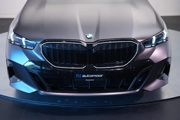 BMW 540d xDrive 48V M Sport Pro Steptronic *Frozen Deep Grey* *Iconic Glow* *Shadow Line* *Carbon*