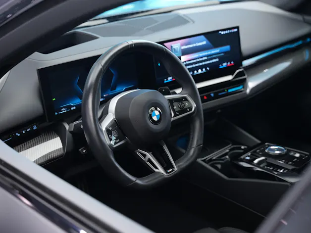 BMW 540d xDrive 48V M Sport Pro Steptronic *Frozen Deep Grey* *Iconic Glow* *Shadow Line* *Carbon*