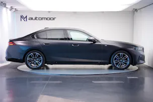 BMW 540d xDrive 48V M Sport Pro Steptronic *Frozen Deep Grey* *Iconic Glow* *Shadow Line* *Carbon*