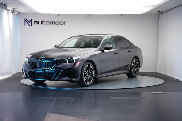 BMW 540d xDrive 48V M Sport Pro Steptronic *Frozen Deep Grey* *Iconic Glow* *Shadow Line* *Carbon*
