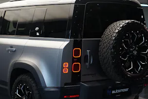Land Rover Defender 110 3.0 D I6 300 HSE AWD AT8 *Fuel Offroad Felgen* *CH-Fahrzeug* *Approved Garantie*