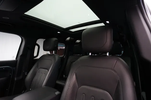 Land Rover Defender 110 3.0 D I6 300 HSE AWD AT8 *Fuel Offroad Felgen* *CH-Fahrzeug* *Approved Garantie*