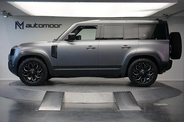 Land Rover Defender 110 3.0 D I6 300 HSE AWD AT8 *Fuel Offroad Felgen* *CH-Fahrzeug* *Approved Garantie*