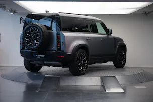 Land Rover Defender 110 3.0 D I6 300 HSE AWD AT8 *Fuel Offroad Felgen* *CH-Fahrzeug* *Approved Garantie*