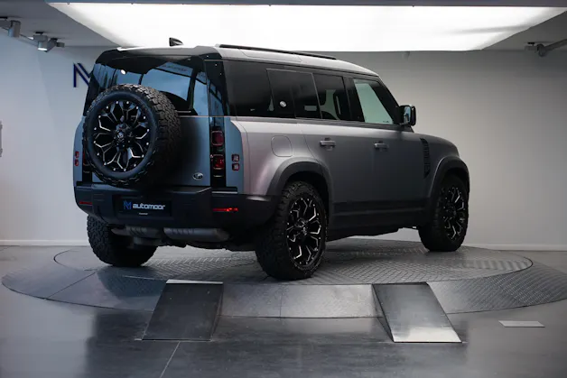 Land Rover Defender 110 3.0 D I6 300 HSE AWD AT8 *Fuel Offroad Felgen* *CH-Fahrzeug* *Approved Garantie*