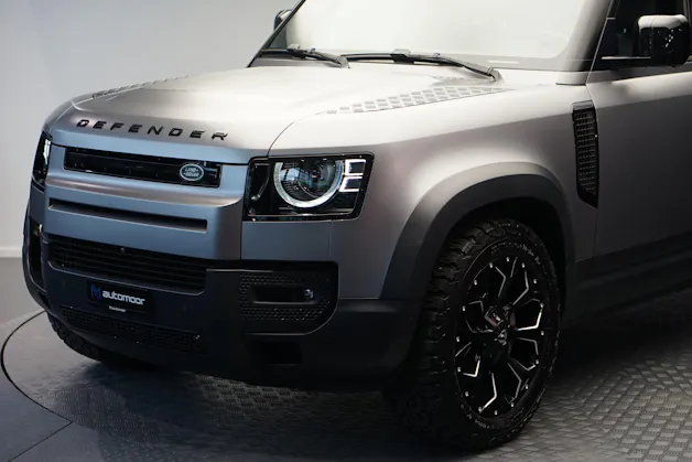 Land Rover Defender 110 3.0 D I6 300 HSE AWD AT8 *Fuel Offroad Felgen* *CH-Fahrzeug* *Approved Garantie*