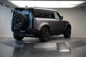 Land Rover Defender 110 3.0 D I6 300 HSE AWD AT8 *Fuel Offroad Felgen* *CH-Fahrzeug* *Approved Garantie*