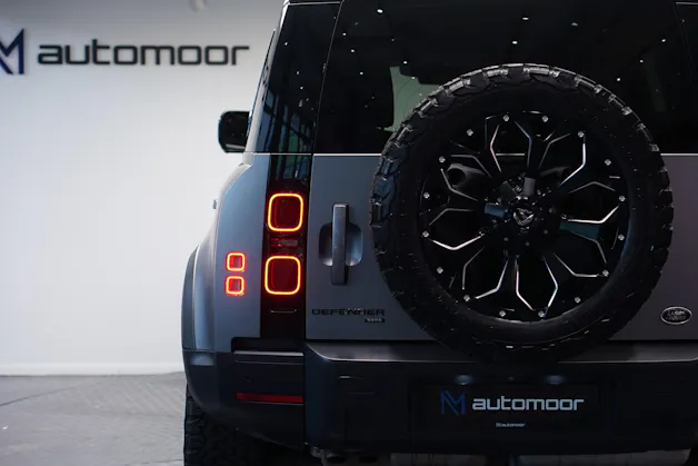Land Rover Defender 110 3.0 D I6 300 HSE AWD AT8 *Fuel Offroad Felgen* *CH-Fahrzeug* *Approved Garantie*