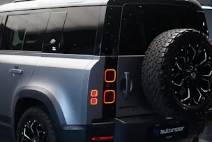 Land Rover Defender 110 3.0 D I6 300 HSE AWD AT8 *Fuel Offroad Felgen* *CH-Fahrzeug* *Approved Garantie*