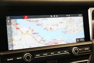PORSCHE Macan Turbo PDK *CH-Fahrzeug* *Keramik* *Burmester* *Panorama*