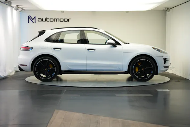 PORSCHE Macan Turbo PDK *CH-Fahrzeug* *Keramik* *Burmester* *Panorama*