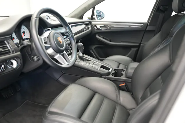 PORSCHE Macan Turbo PDK *CH-Fahrzeug* *Keramik* *Burmester* *Panorama*