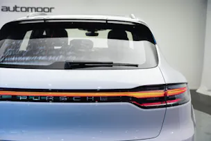 PORSCHE Macan Turbo PDK *CH-Fahrzeug* *Keramik* *Burmester* *Panorama*