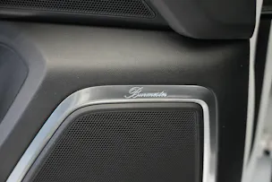 PORSCHE Macan Turbo PDK *CH-Fahrzeug* *Keramik* *Burmester* *Panorama*