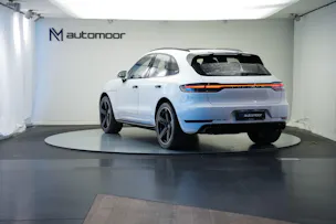 PORSCHE Macan Turbo PDK *CH-Fahrzeug* *Keramik* *Burmester* *Panorama*