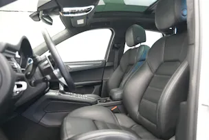 PORSCHE Macan Turbo PDK *CH-Fahrzeug* *Keramik* *Burmester* *Panorama*