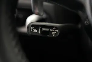 PORSCHE Macan Turbo PDK *CH-Fahrzeug* *Keramik* *Burmester* *Panorama*