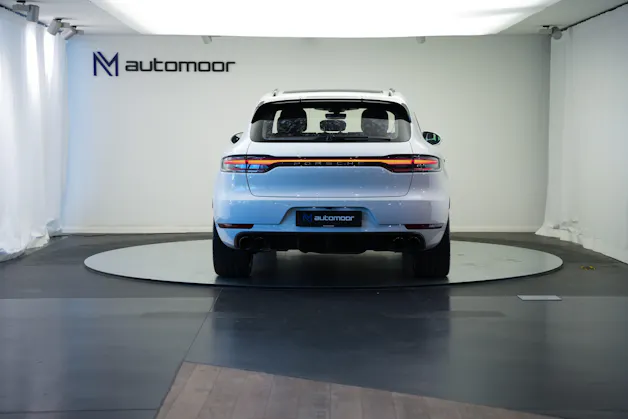 PORSCHE Macan Turbo PDK *CH-Fahrzeug* *Keramik* *Burmester* *Panorama*
