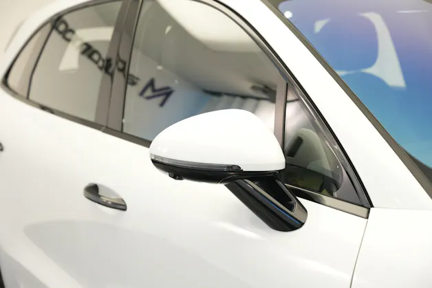 PORSCHE Macan Turbo PDK *CH-Fahrzeug* *Keramik* *Burmester* *Panorama*