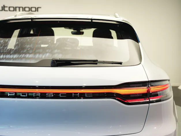 PORSCHE Macan Turbo PDK *CH-Fahrzeug* *Keramik* *Burmester* *Panorama*