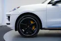 PORSCHE Macan Turbo PDK *CH-Fahrzeug* *Keramik* *Burmester* *Panorama*